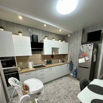 Продается 2-х комнатная квартира, 75 м²
