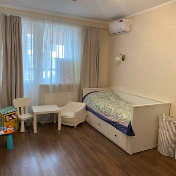 Сдается Многокомнатная квартира, 80 м²