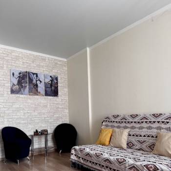 Сдается 1-комнатная квартира, 50 м²