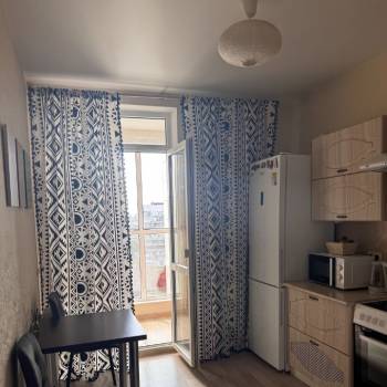 Сдается 1-комнатная квартира, 50 м²