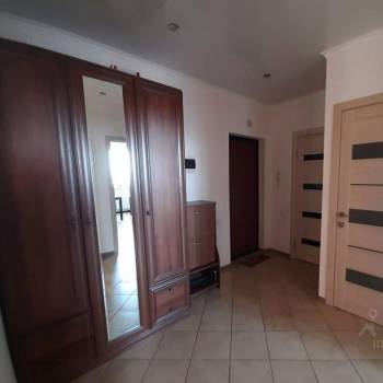 Сдается 2-х комнатная квартира, 64 м²