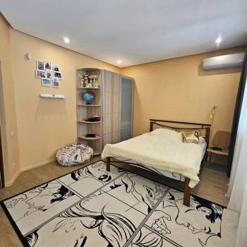 Продается Многокомнатная квартира, 131,8 м²