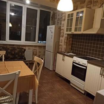 Продается 1-комнатная квартира, 41 м²