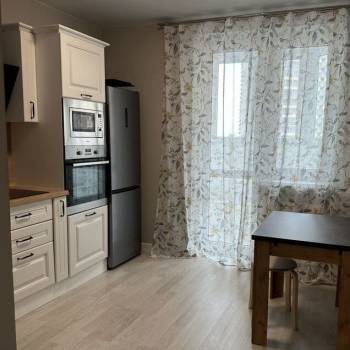 Сдается 1-комнатная квартира, 39 м²