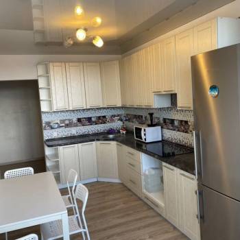 Продается 1-комнатная квартира, 42,5 м²
