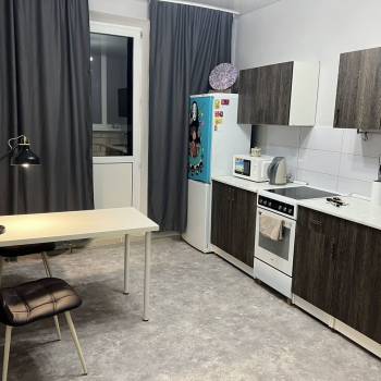 Сдается 1-комнатная квартира, 39 м²