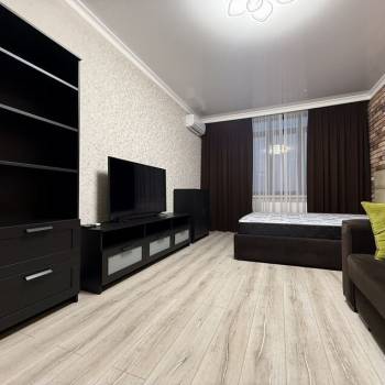 Сдается 1-комнатная квартира, 55 м²