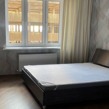 Сдается 1-комнатная квартира, 42 м²
