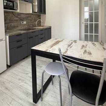 Продается 1-комнатная квартира, 36 м²