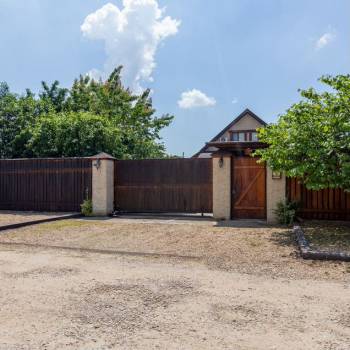 Продается Дом, 185 м²