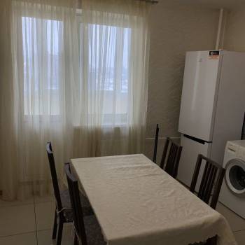 Сдается 2-х комнатная квартира, 65 м²
