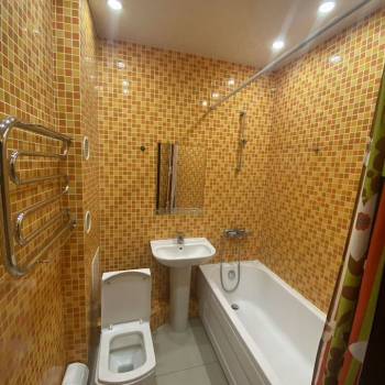 Сдается 2-х комнатная квартира, 65 м²
