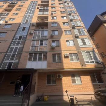 Продается 1-комнатная квартира, 45 м²