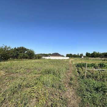Продается Участок, 1800 м²
