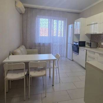 Сдается 1-комнатная квартира, 47,5 м²