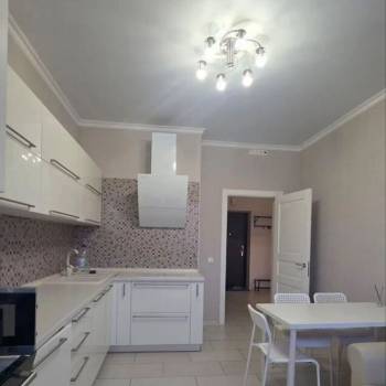 Сдается 1-комнатная квартира, 47,5 м²