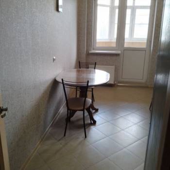 Сдается 1-комнатная квартира, 46 м²