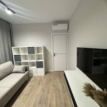Сдается 2-х комнатная квартира, 75 м²