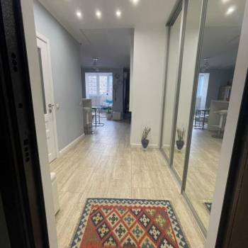 Продается 1-комнатная квартира, 43 м²