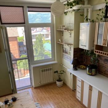 Продается 1-комнатная квартира, 43 м²