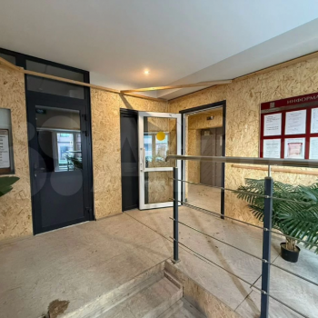 Продается 1-комнатная квартира, 42 м²