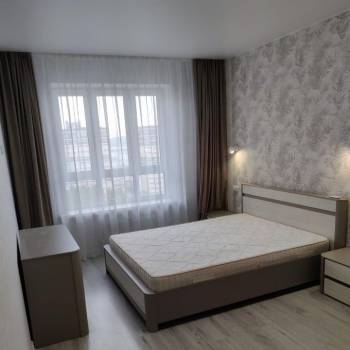 Сдается 1-комнатная квартира, 54 м²