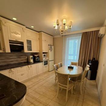 Продается 3-х комнатная квартира, 90 м²