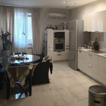 Продается 3-х комнатная квартира, 129 м²