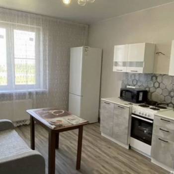 Сдается 1-комнатная квартира, 42 м²