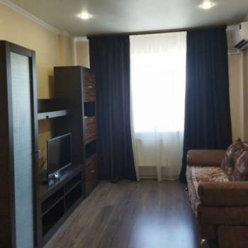 Сдается 1-комнатная квартира, 40 м²