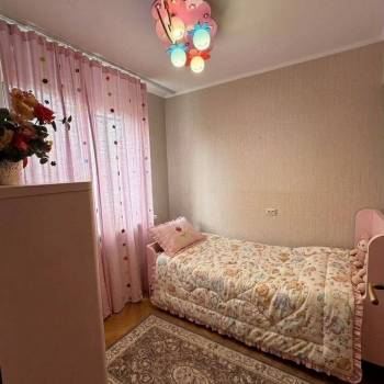 Продается Многокомнатная квартира, 73,6 м²