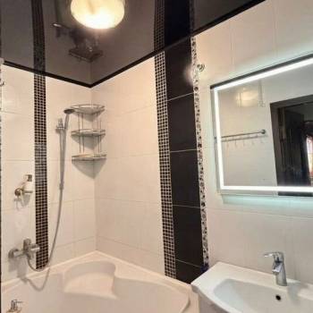 Продается Многокомнатная квартира, 73,6 м²