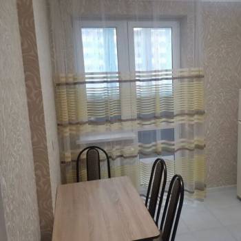 Сдается 1-комнатная квартира, 42 м²