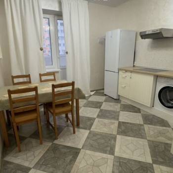 Продается 1-комнатная квартира, 38,5 м²