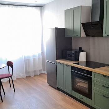 Сдается 1-комнатная квартира, 42 м²