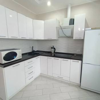 Сдается 1-комнатная квартира, 42 м²