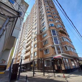 Сдается 1-комнатная квартира, 46 м²