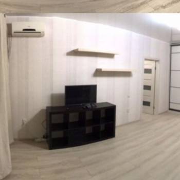 Сдается 1-комнатная квартира, 43 м²