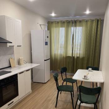 Сдается 1-комнатная квартира, 42 м²