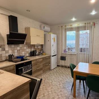 Сдается 2-х комнатная квартира, 65 м²