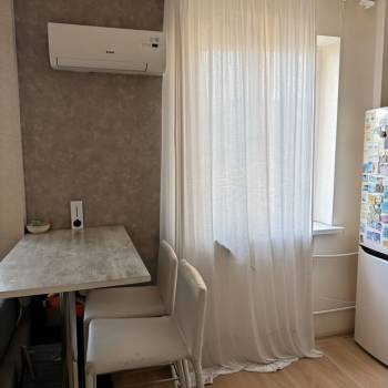 Продается 1-комнатная квартира, 35,9 м²
