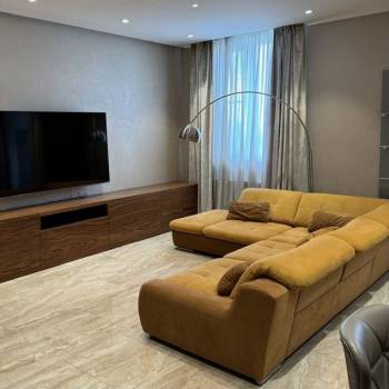 Сдается 1-комнатная квартира, 90 м²