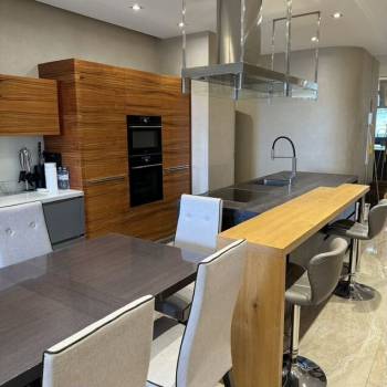 Сдается 1-комнатная квартира, 90 м²