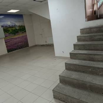 Сдается Нежилое помещение, 219 м²