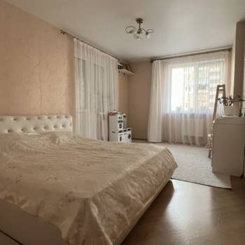 Продается 2-х комнатная квартира, 72,4 м²
