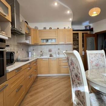 Продается 2-х комнатная квартира, 72,4 м²