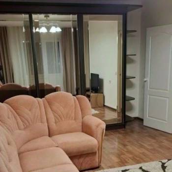 Сдается 1-комнатная квартира, 37 м²
