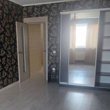 Сдается 2-х комнатная квартира, 79 м²