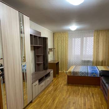 Сдается 1-комнатная квартира, 52 м²