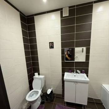 Продается 1-комнатная квартира, 42 м²